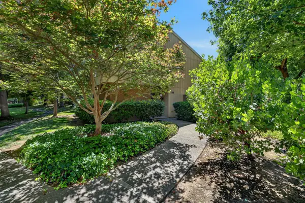 1235 Vanderbilt Way, Sacramento, CA 95825