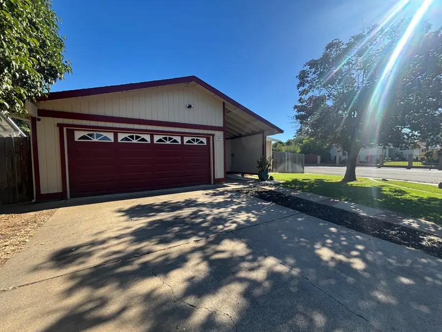9800 Crimsonwood Way, Sacramento, CA 95827 - #3