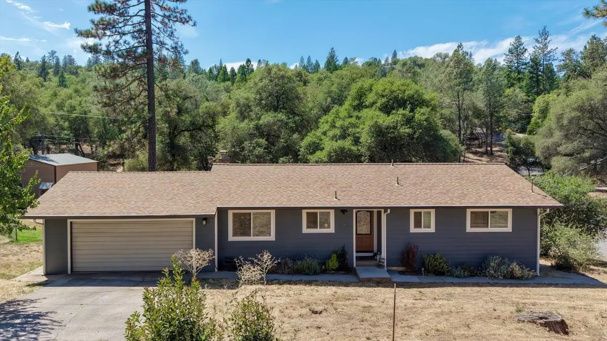 19011 Siesta Drive, Penn Valley, CA 95946 - #1