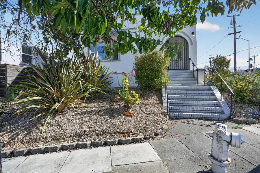 2734 Macarthur, Oakland, CA 94602 - #3