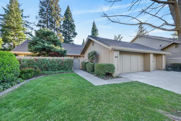 11474 Round House Court, Gold River, CA 95670