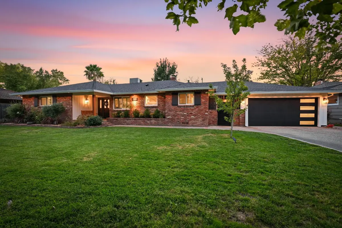 711 La Sierra Drive, Sacramento, CA 95864 - #1