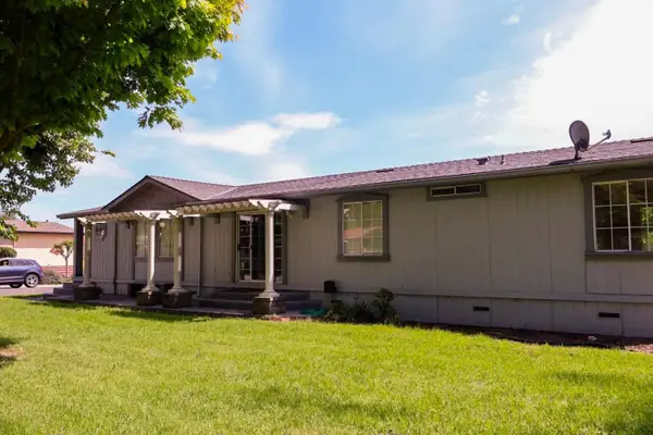 8 Silverwood Court, Lodi, CA 95242