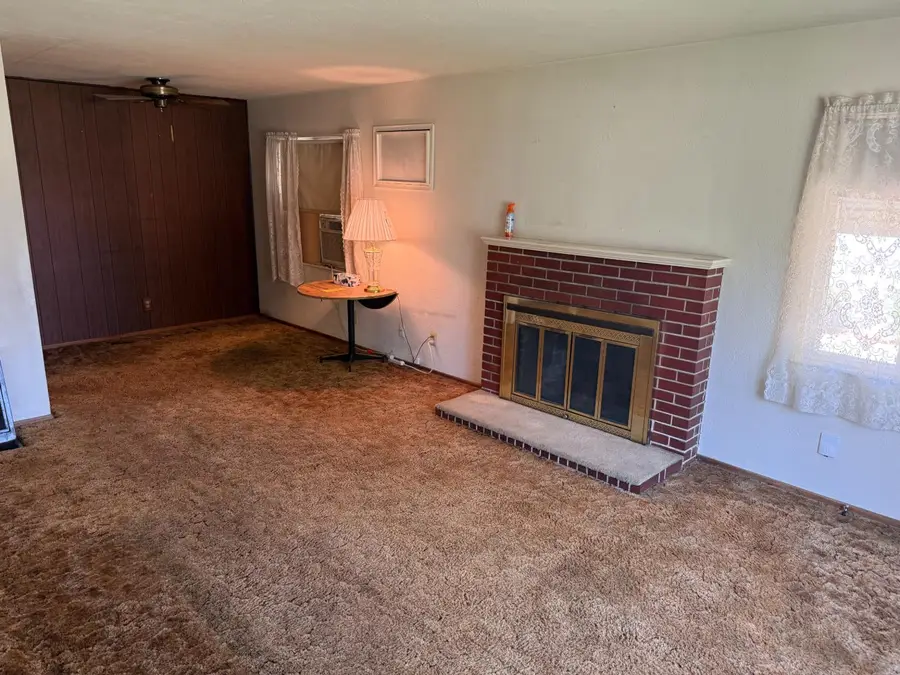 608 W Vine Street, Lodi, CA 95240 - #2