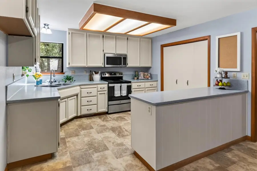 18018 Hummingbird Drive, Penn Valley, CA 95946 - #3
