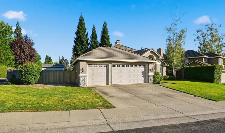 124 Cruickshank Drive, Folsom, CA 95630 - #2