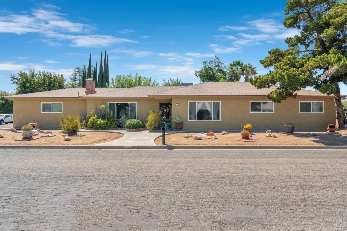 404 Fall Avenue, Madera, CA 93637 - #1