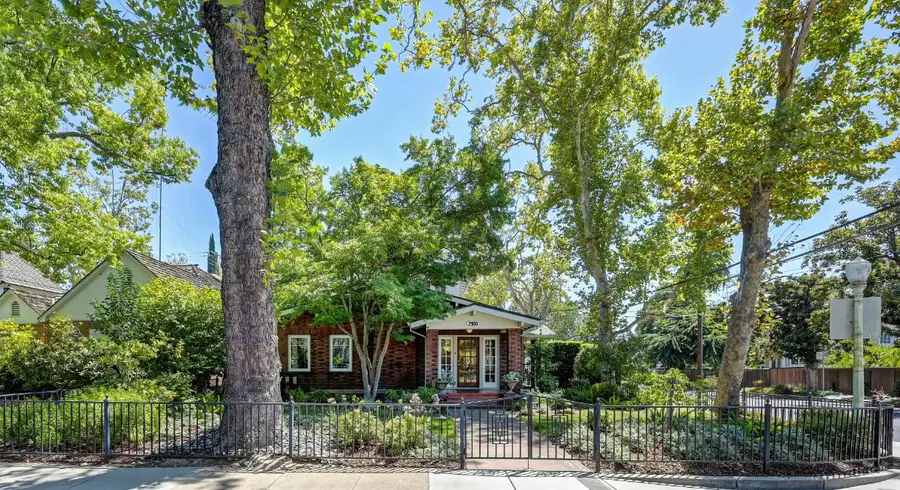 2400 Marshall Way, Sacramento, CA 95818 - #3