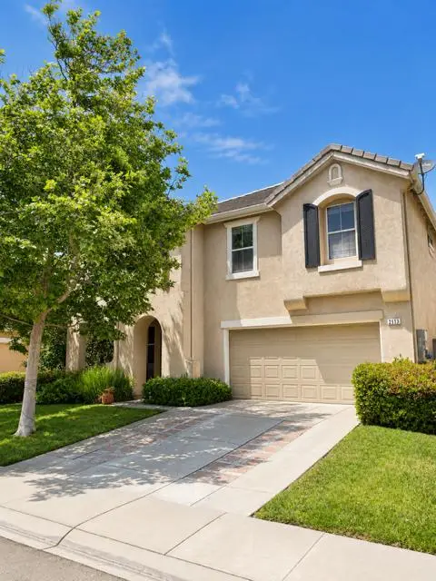 2113 Yarnell Way, Elk Grove, CA 95758