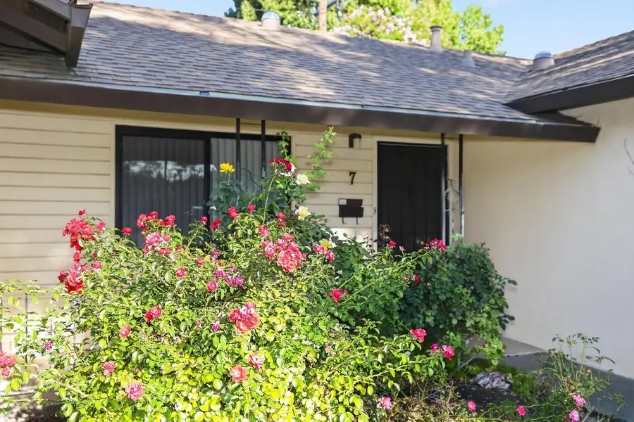7 Winifred Court, Woodland, CA 95695 - #2