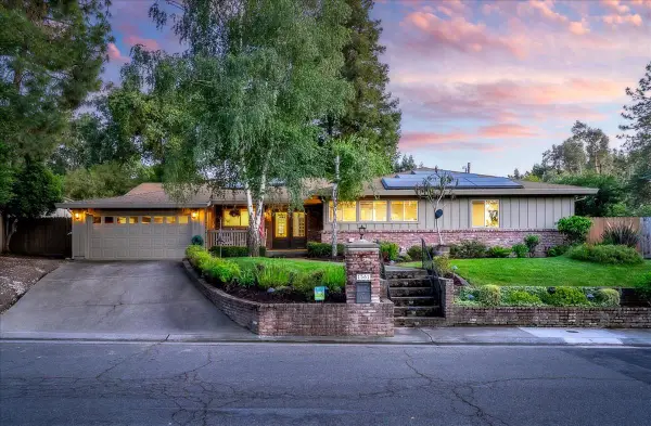 1561 Elsdon Circle, Carmichael, CA 95608