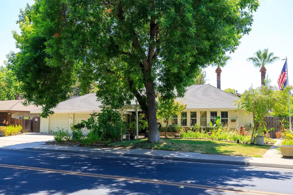404 W Rumble Road, Modesto, CA 95350 - #1