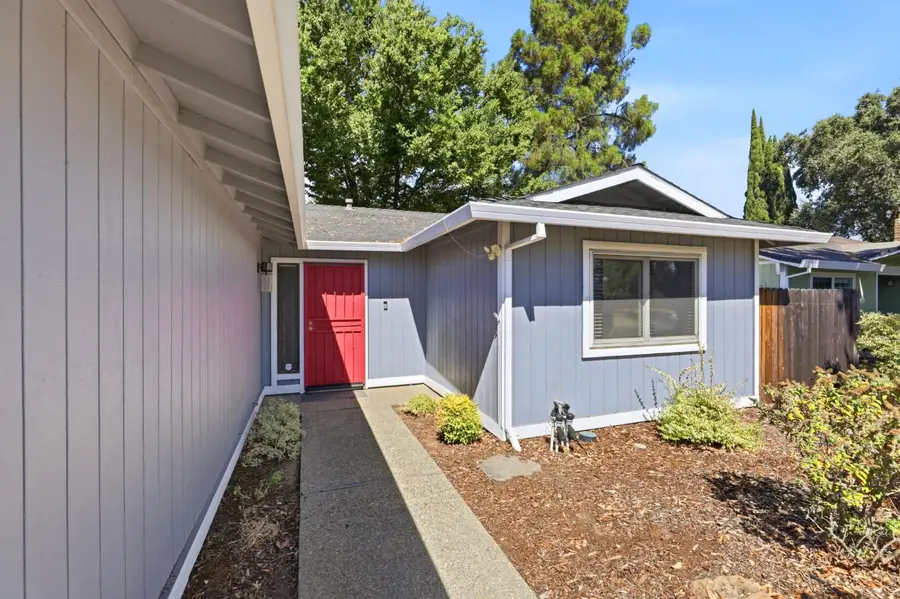 3514 Coralwood Way, Sacramento, CA 95826 - #3