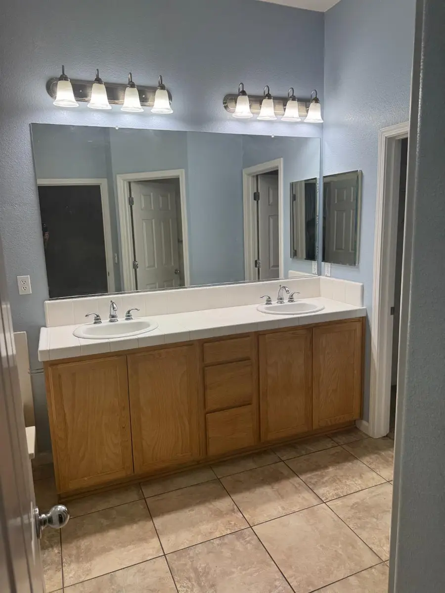 10947 Cliffside Drive, Stockton, CA 95209 - #3
