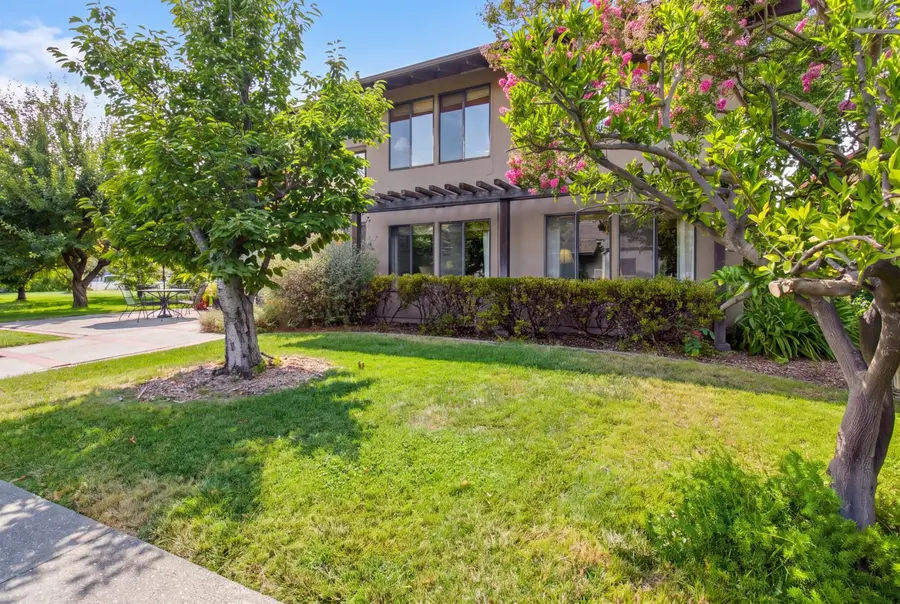 2436 Rivendell Lane, Davis, CA 95616 - #3
