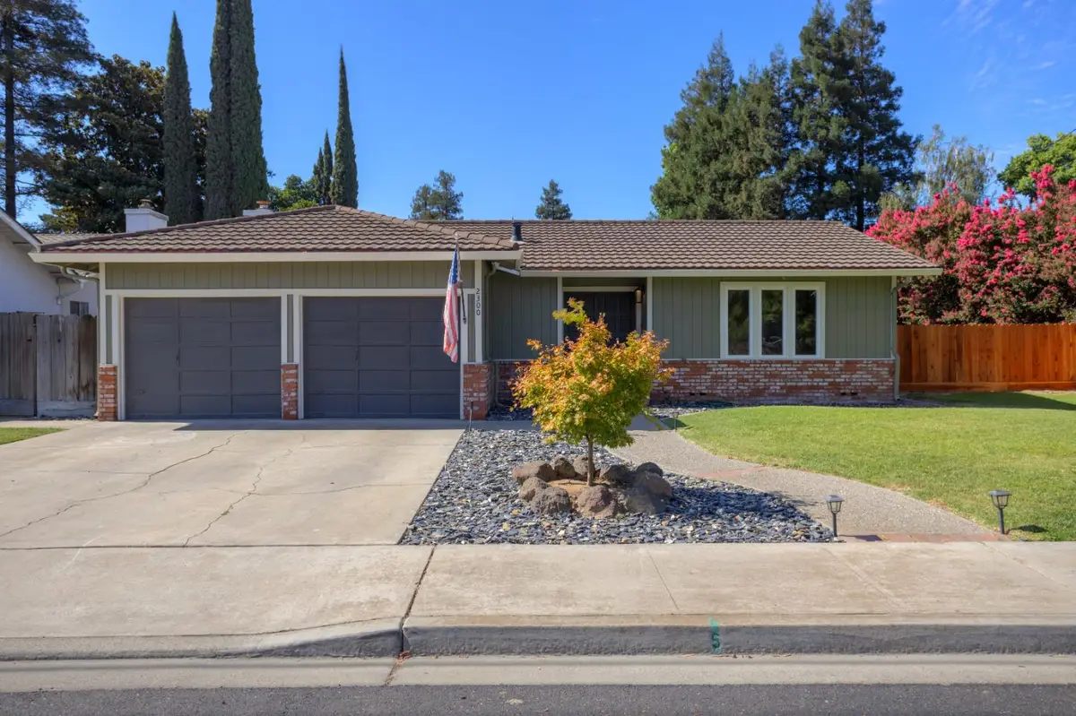 2300 E Hawkeye Avenue, Turlock, CA 95380 - #1