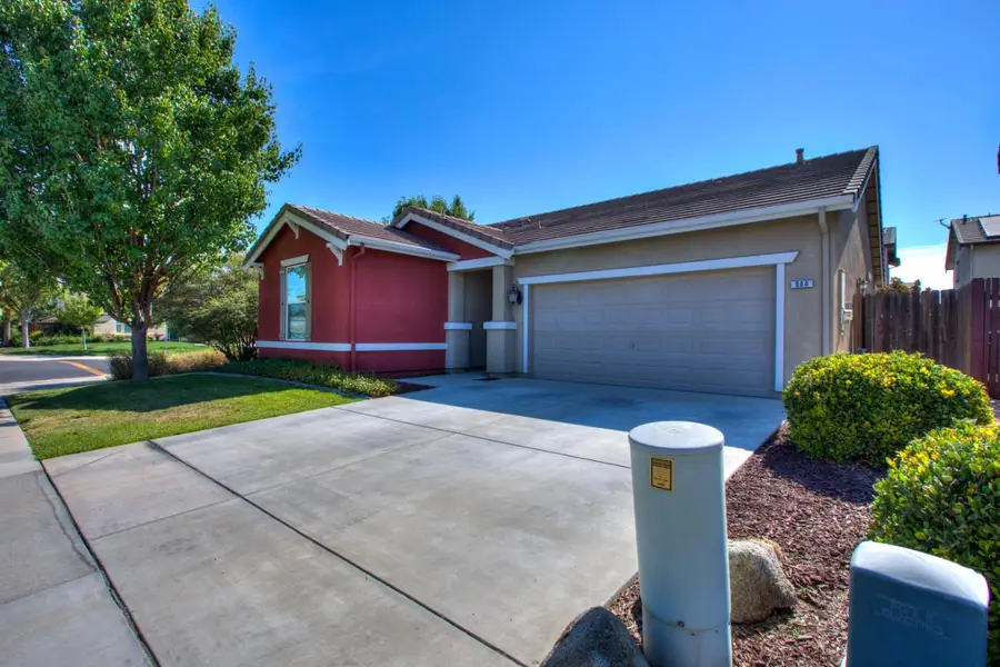 900 Barrington Avenue, Newman, CA 95360 - #2