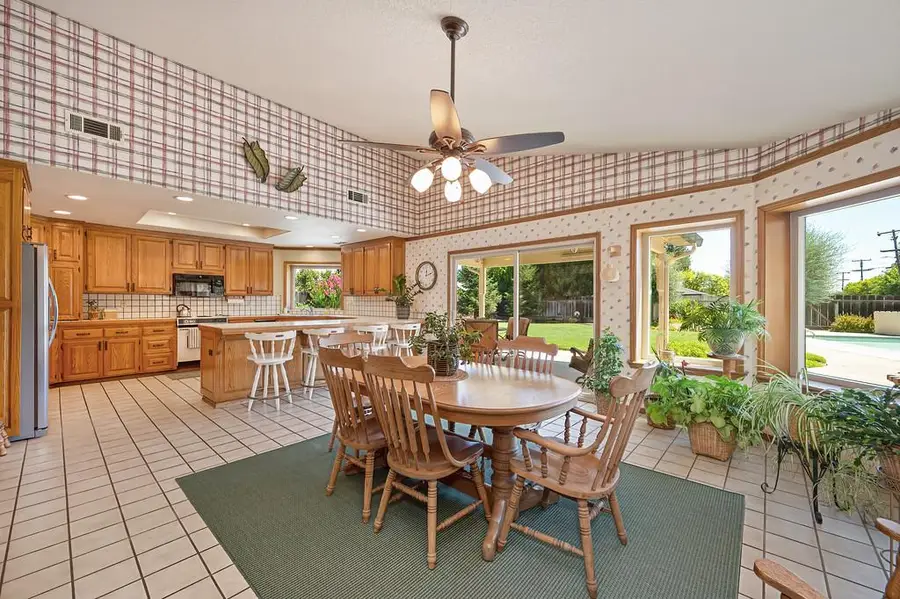 724 Vera Avenue, Ripon, CA 95366 - #2