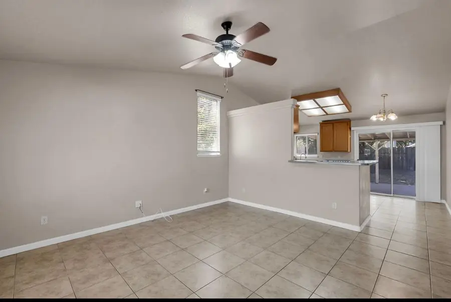 6219 Jackson Avenue, Riverbank, CA 95367 - #3