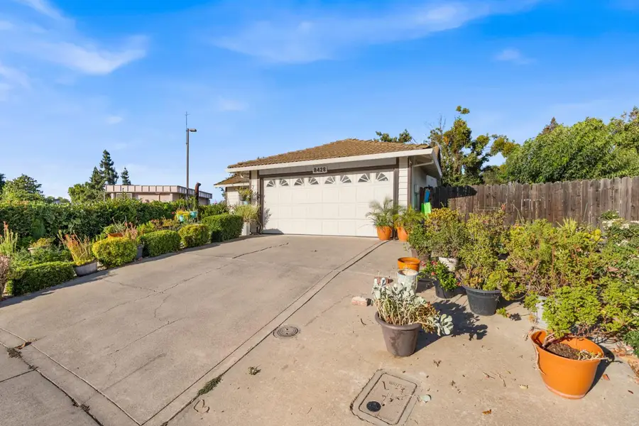 8428 New York Drive, Stockton, CA 95210 - #3