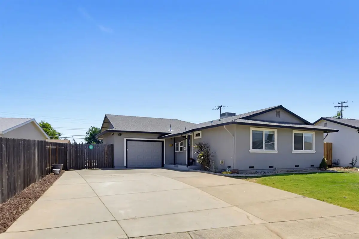 9894 Meteor Drive, Sacramento, CA 95827 - #1