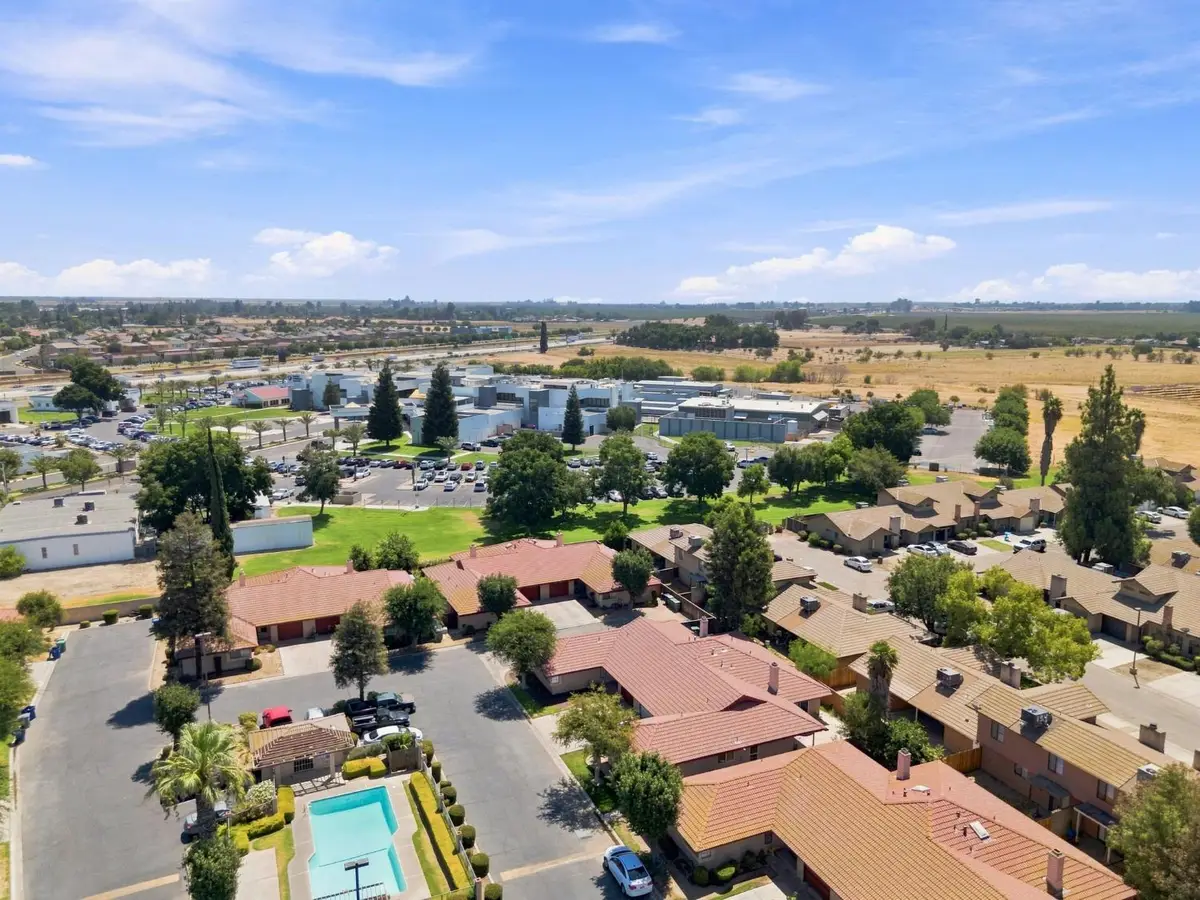 933 Barnett Way, Madera, CA 93637 - #1
