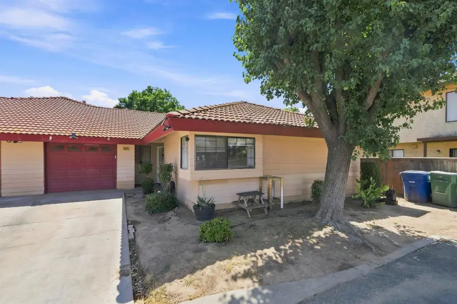 933 Barnett Way, Madera, CA 93637 - #3