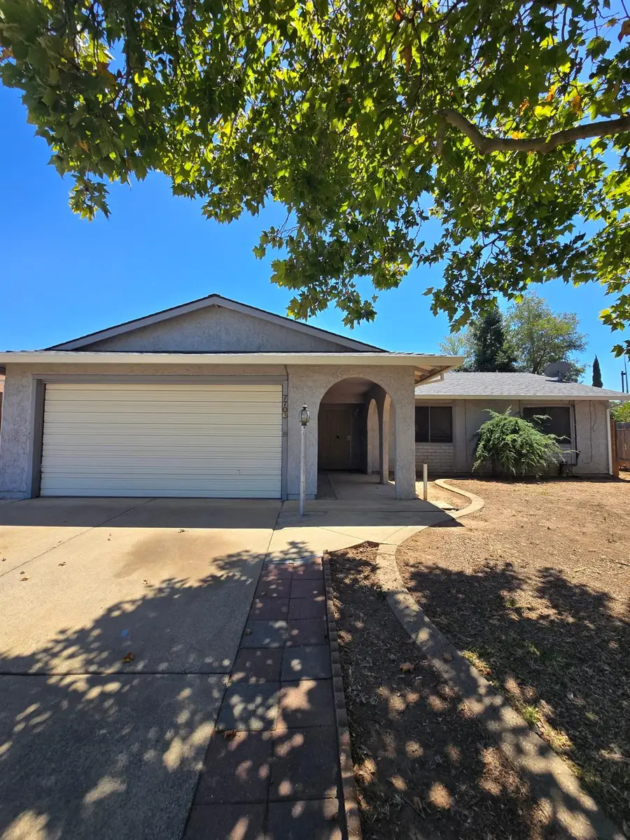 7705 Rock Creek, Sacramento, CA 95824 - #2