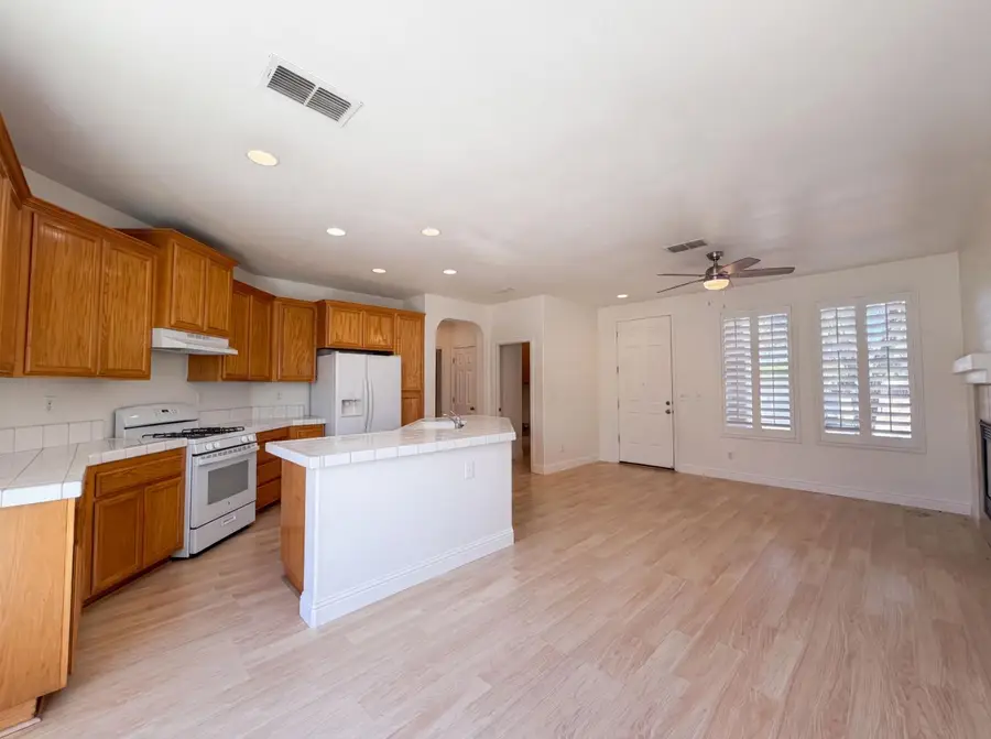 7520 Elverta Rail Way, Rio Linda, CA 95673 - #2