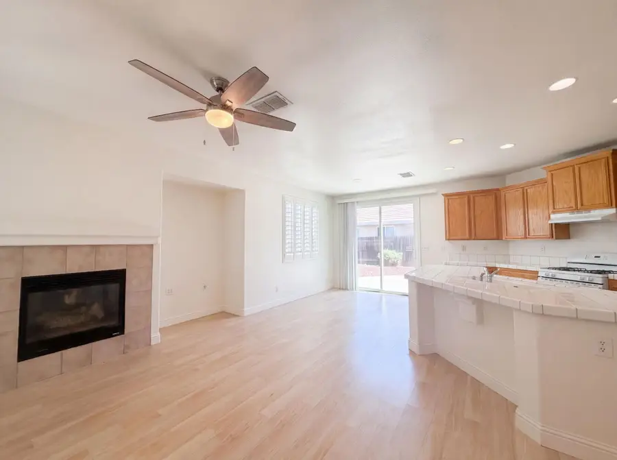7520 Elverta Rail Way, Rio Linda, CA 95673 - #3