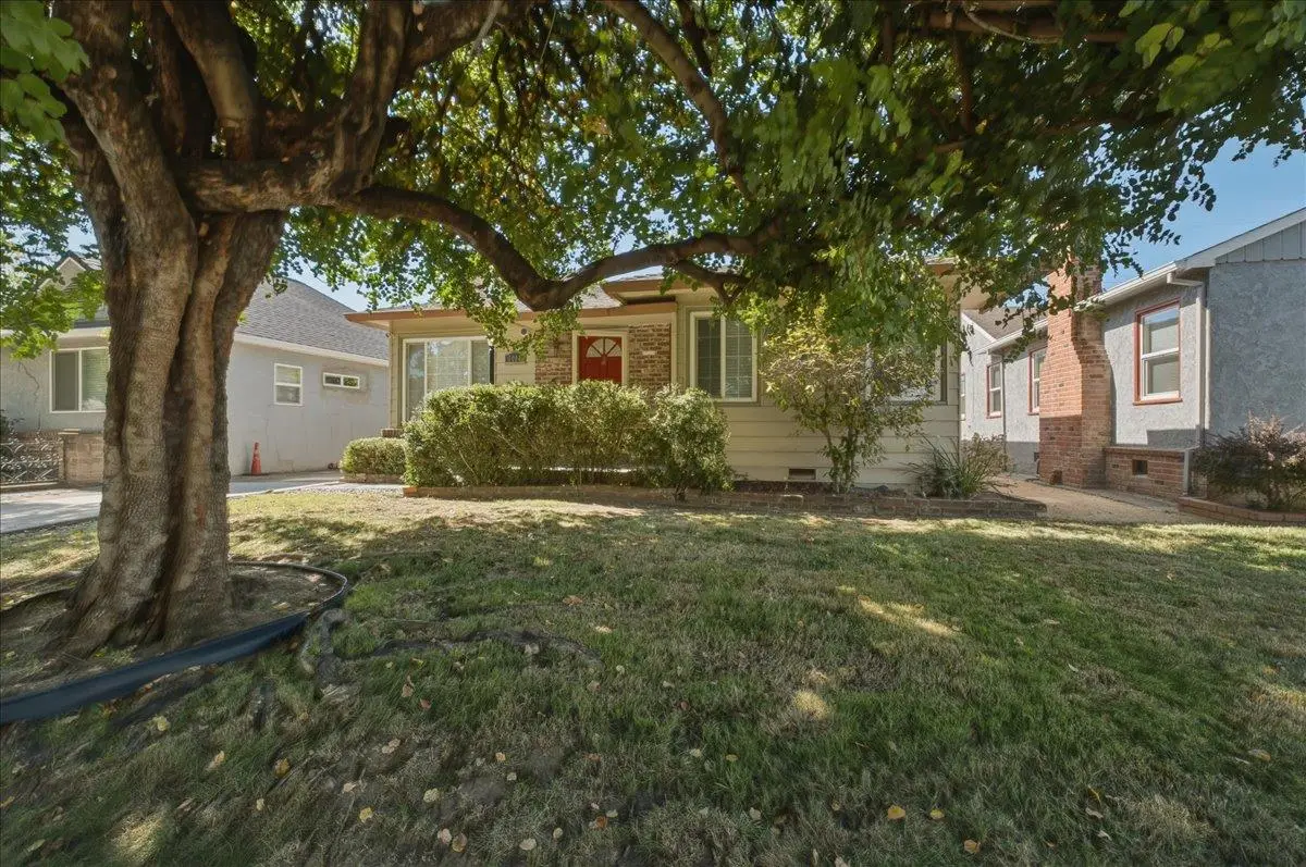 5008 8th Avenue, Sacramento, CA 95820 - #1