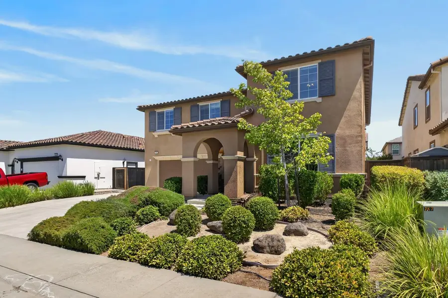 10085 Avocado Way, Elk Grove, CA 95757 - #2