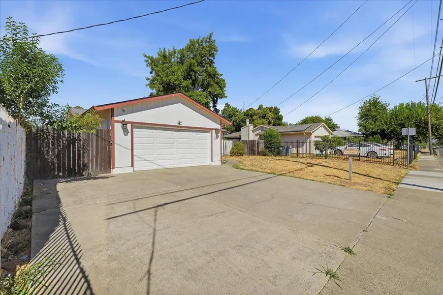 6332 Logan Street, Sacramento, CA 95824 - #2