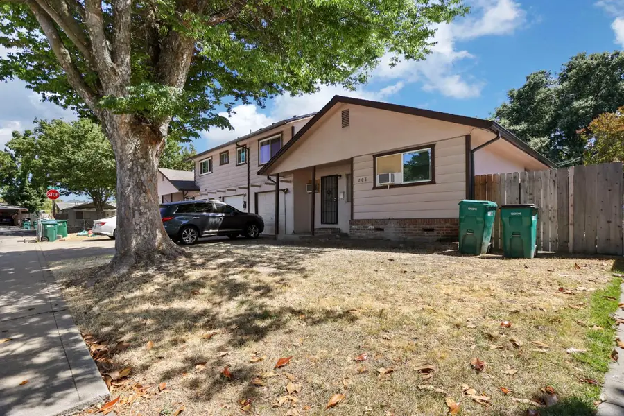 204 Leslie Avenue, Stockton, CA 95207 - #3