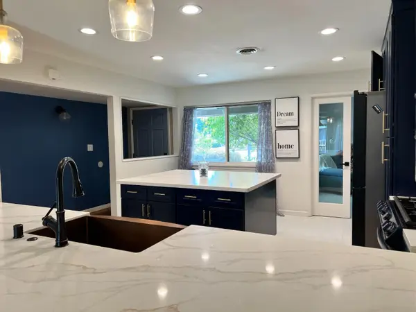 6926 Sylvan Road, Citrus Heights, CA 95610