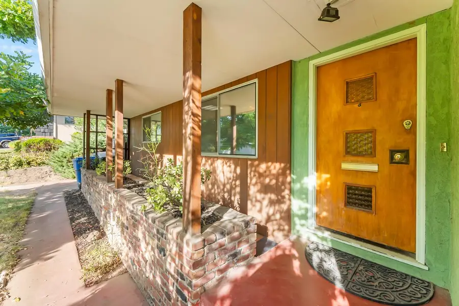 1258 Ridgeway Drive, Sacramento, CA 95822 - #3