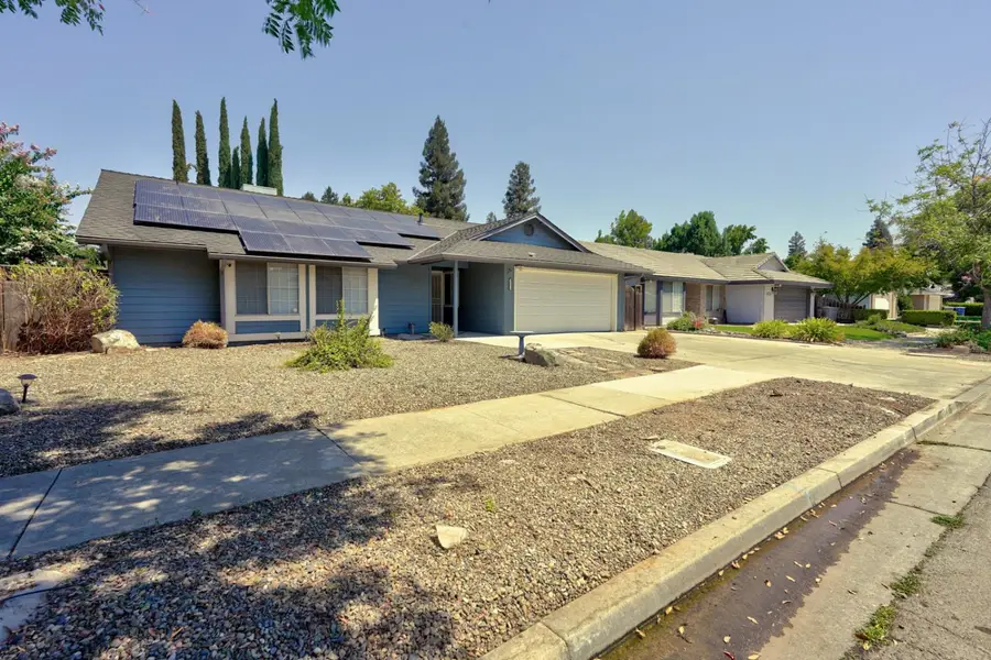 1111 E Donna Drive, Merced, CA 95340 - #3