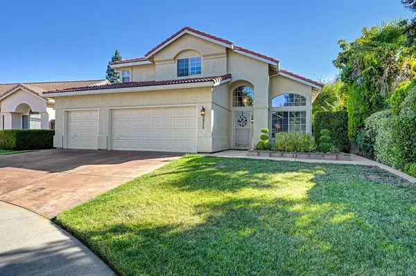 8924 Bear Park Ct, Elk Grove, CA 95758
