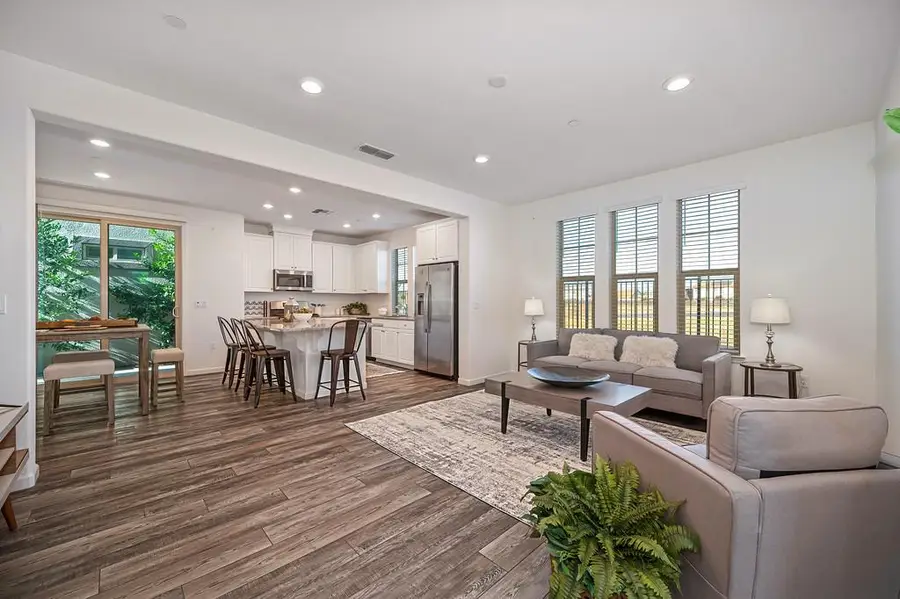 9299 Mystic Lake Aly, Sacramento, CA 95829 - #3