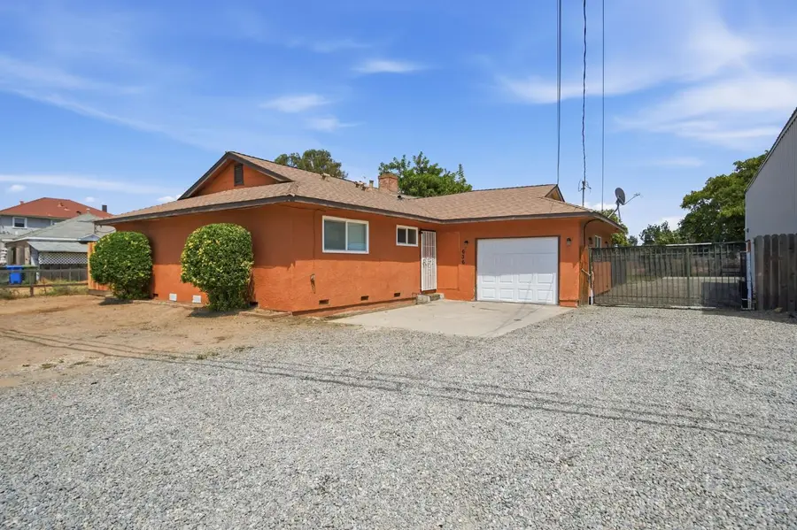 636 Santa Fe, Empire, CA 95319 - #2