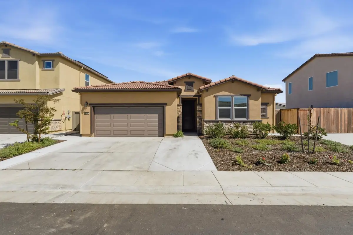 8256 Seahorse Way, Elk Grove, CA 95757 - #1