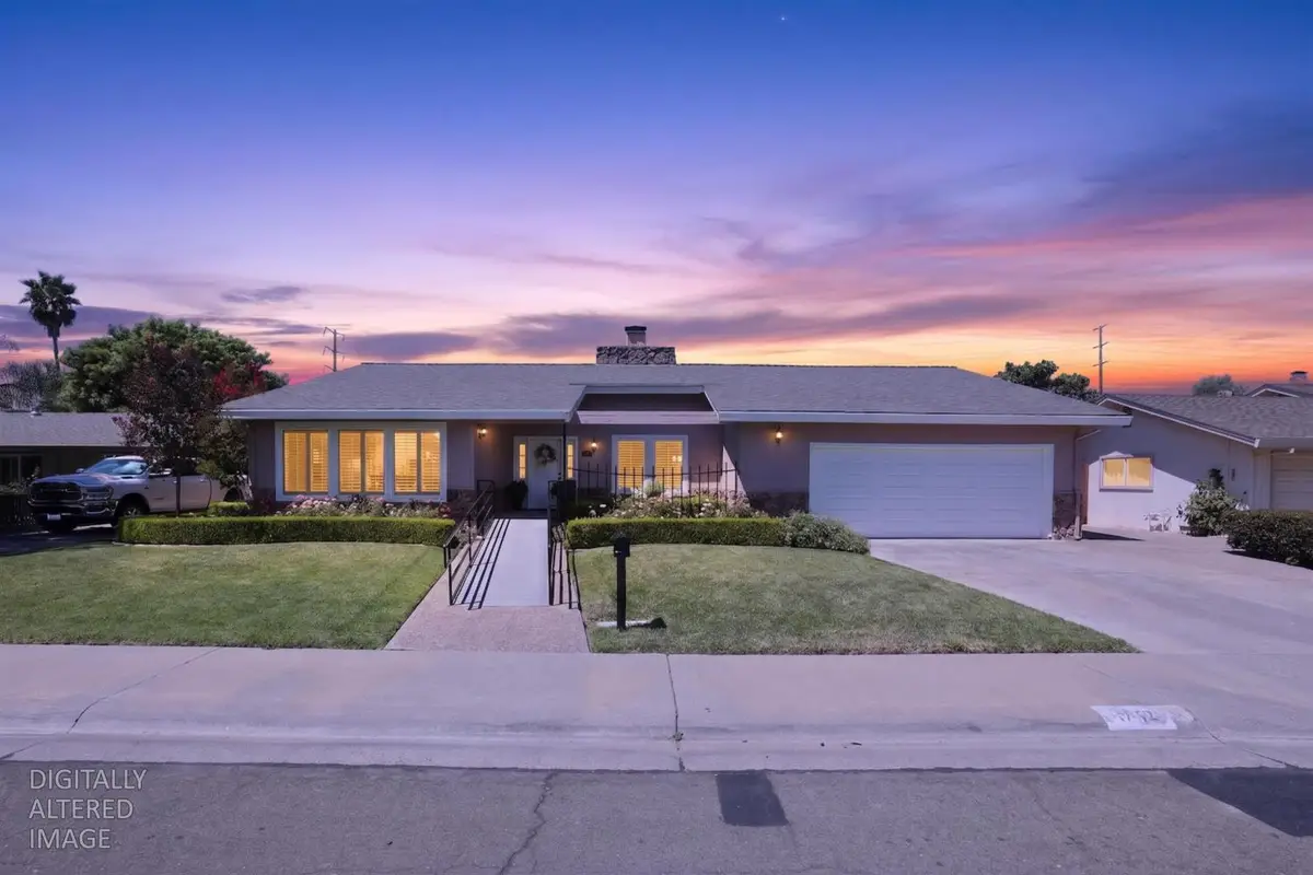 1742 Woodside Drive, Woodland, CA 95695 - #1