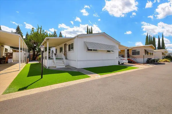 62 La Mesa Way, Yuba City, CA 95993
