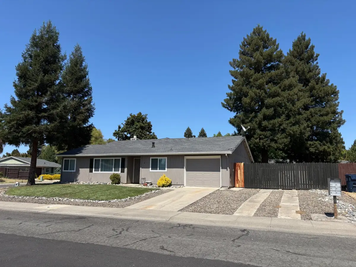 1 Donna Marie Court, Sacramento, CA 95831 - #1