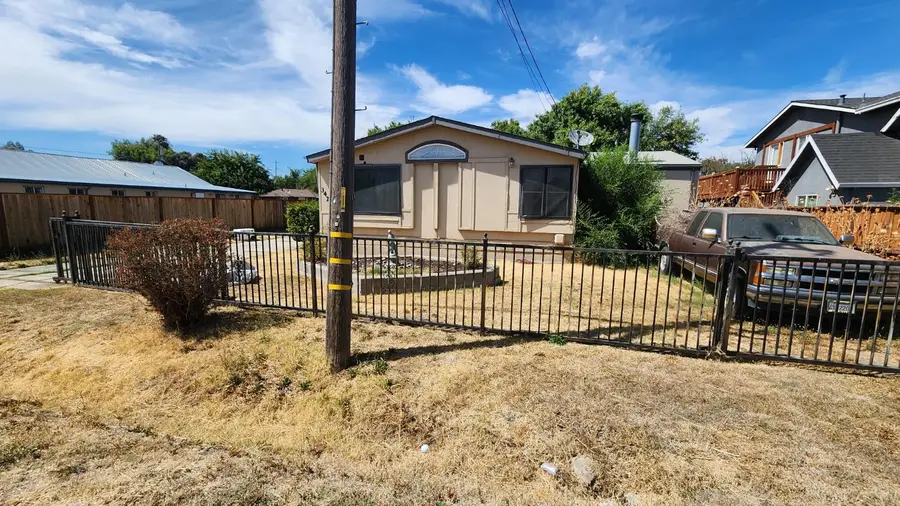 3423 Guernsey Avenue, Stockton, CA 95205 - #2