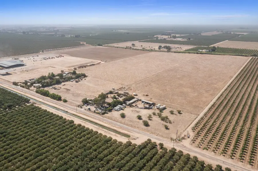 20392 Avenue 19 1/2, Madera, CA 93637 - #2