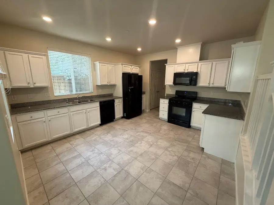 2217 Novi Drive, Riverbank, CA 95367 - #3