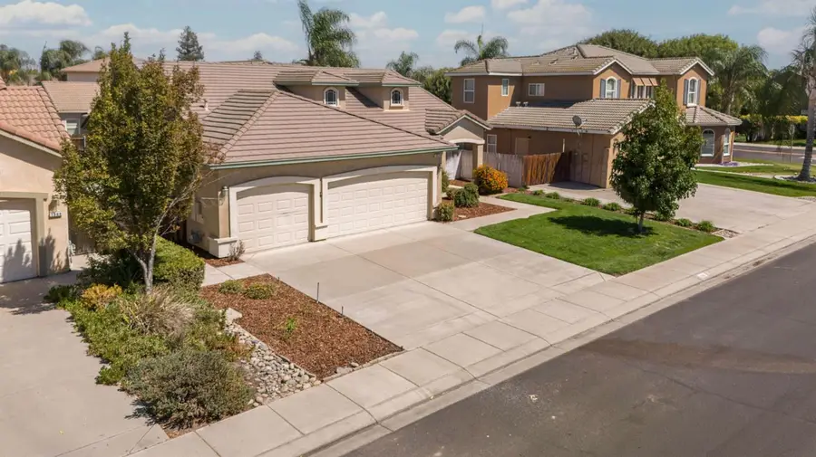 1812 Flora Vista Drive, Hughson, CA 95326 - #2