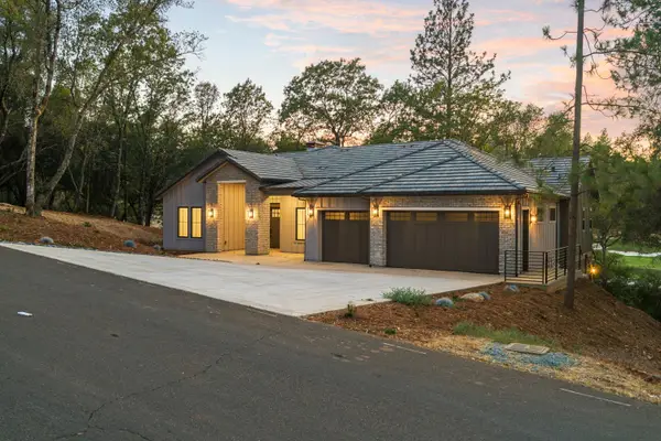 23796 Landon Evan Lane, Auburn, CA 95602