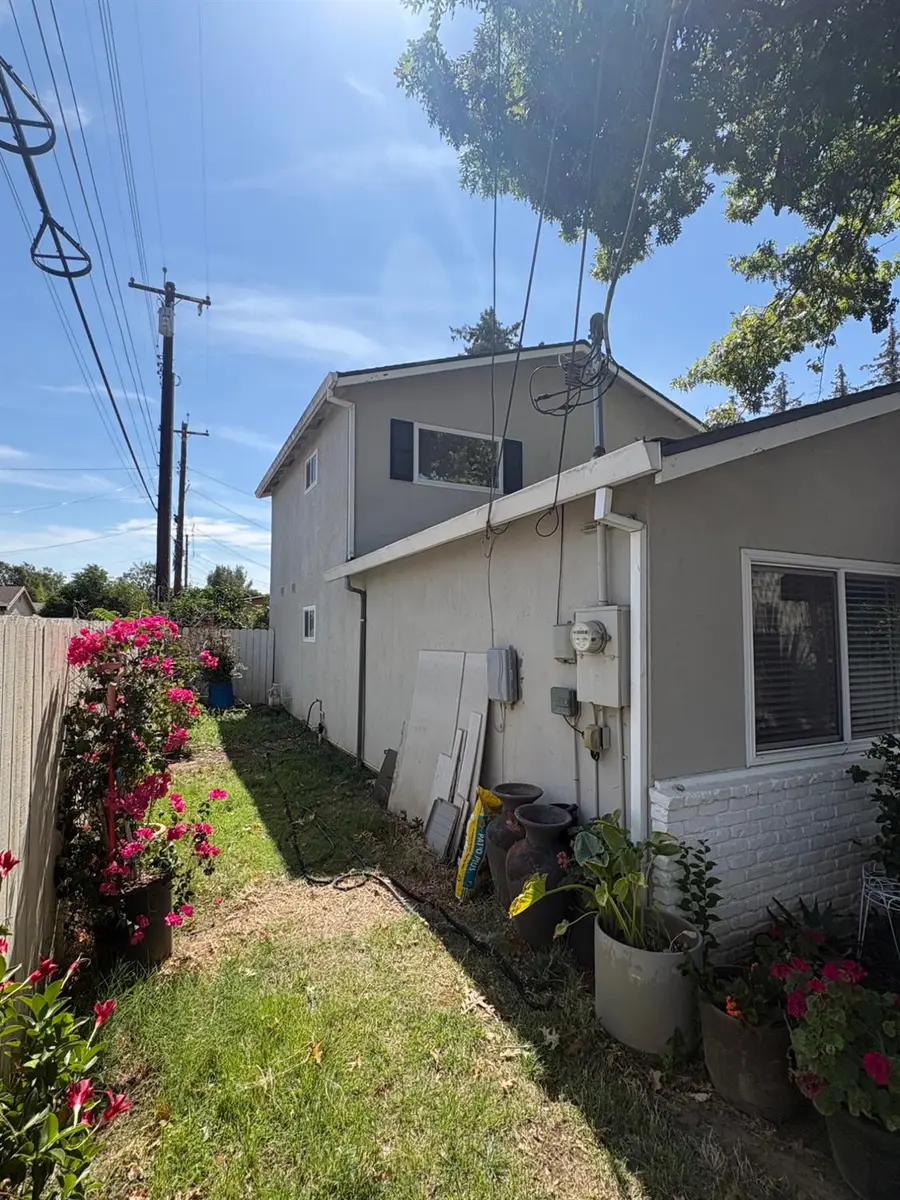2533 39th Street, Sacramento, CA 95817 - #3